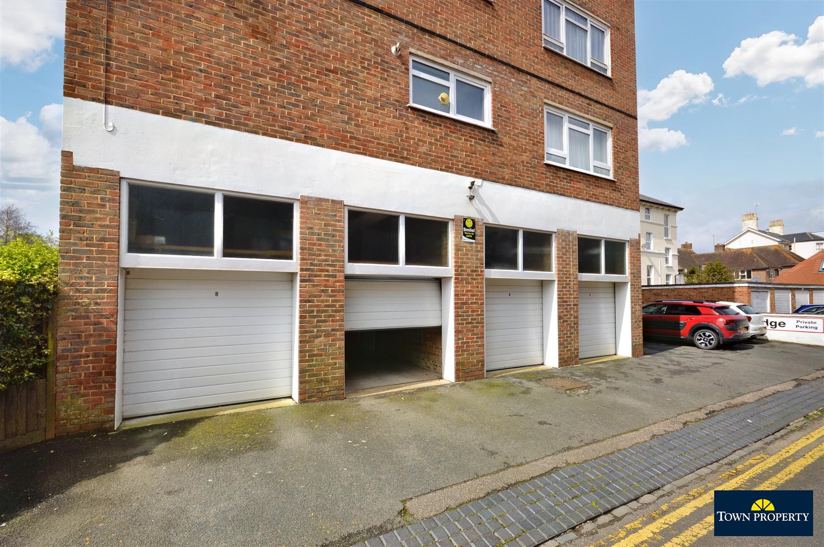 Property Details for Blackwater Road Eastbourne BN21 4JE Town